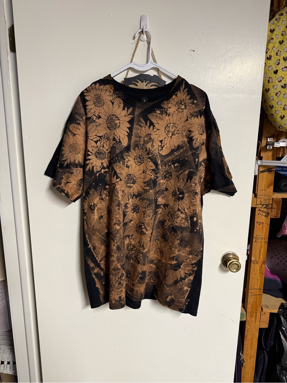 Gildan Black & Brown Floral Tie-Dye Short Sleeve Tee - Women